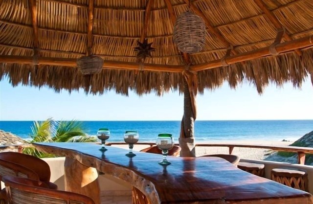 Casa Cuervo Beach Front Villa en Playa Tortuga - Baja Ca Sur