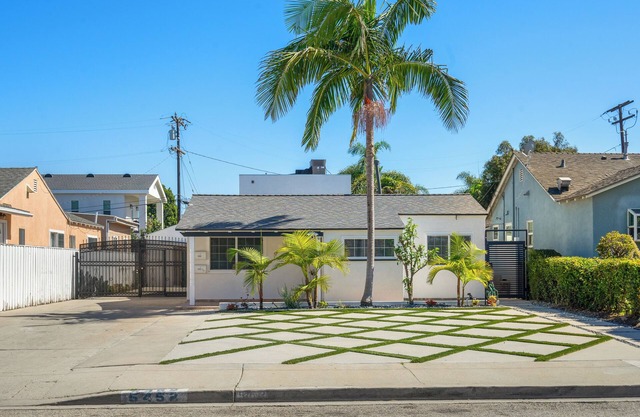 Casa CW Tranquility House near LAX, fits 10 people