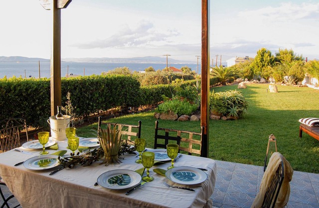 * Jardín paradisíaco de Marina, lujosas vistas al mar, a 2 minutos del mar a pie.