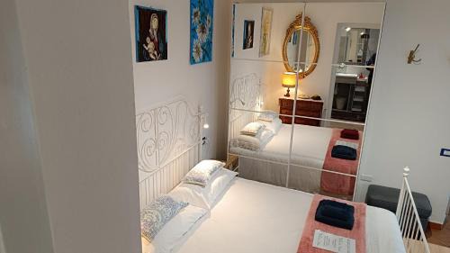 Casa indipendente 2 persone parcheggio gratuito Lerici San Lorenzo