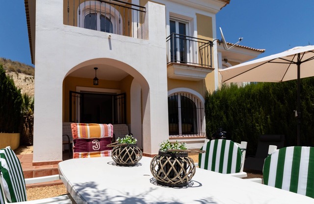Casa La Rosaleda, stunning view, 2 pools, free wifi
