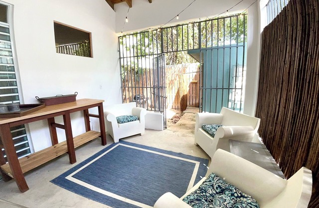 Casa M - Downtown Caribbean Home
