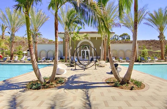 Casa Mira View – Spacious 1BRs with resort-style perks in Scripps corridor.