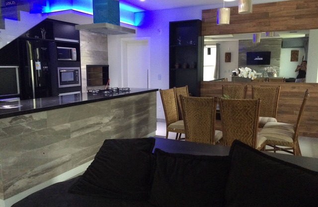 Casa Nova Alto Padrão - 3 dormitorios - 300 metros del mar en un condominio en Garopaba / SC