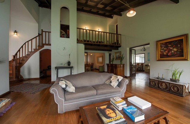CASA QUINTA EN PLENA CIUDAD DE VICENTE LOPEZ-BUENOS AIRES