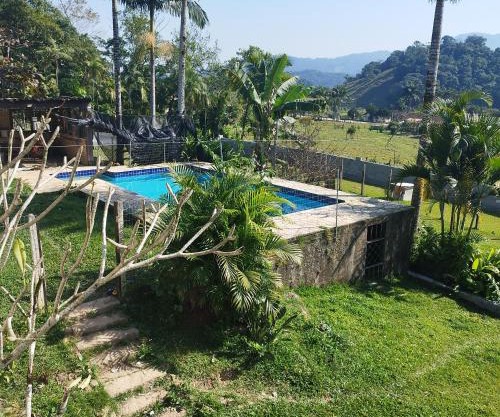 Casa suiça pousada 1quarto para 3