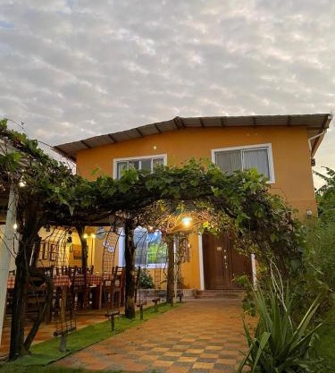 Casa y Restaurante- Pizzeria La Pergola
