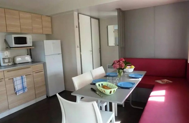 Castel Camping Parc de Fierbois ***** - Mobile home - 3 bedrooms - 1 bathroom - Classic 6 people