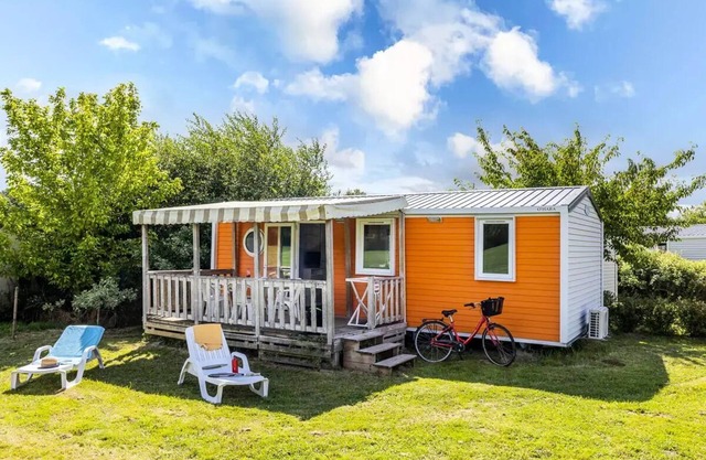 Castel Camping Parc de Fierbois ***** - Mobile home - 3 bedrooms - 1 bathroom - Comfort - 6 people