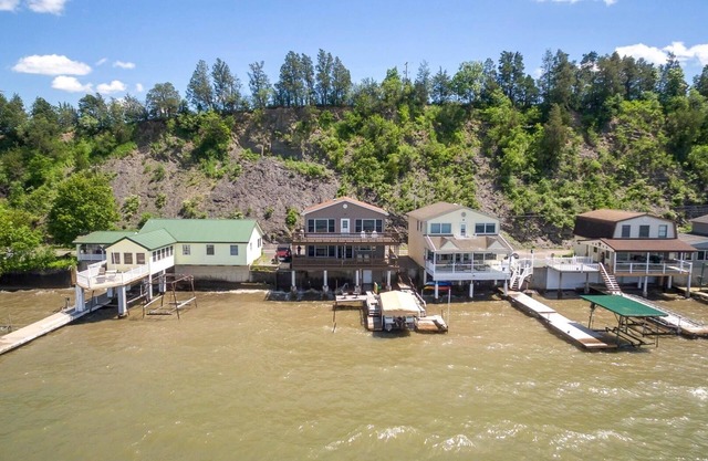 Lake Peace - Lakefront Luxury!