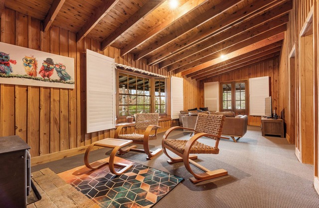 Bush Retreat w/ Firepit & Wildlife – Pet-Friendly but Not Fully Fenced