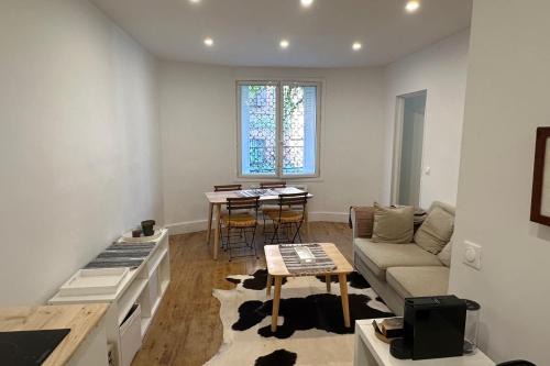 Central apartment with two bedrooms and wifi