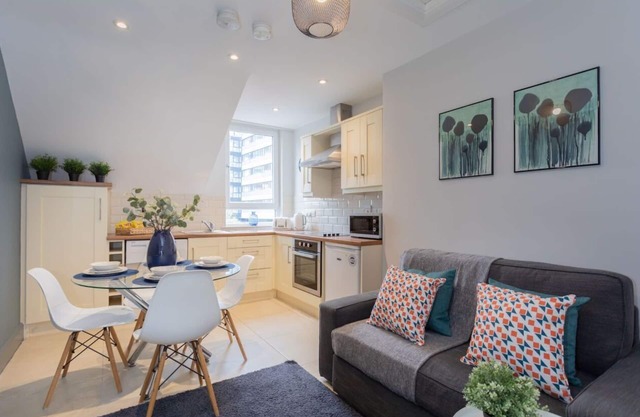 Central Belfast Apartments: 7 Camden Street