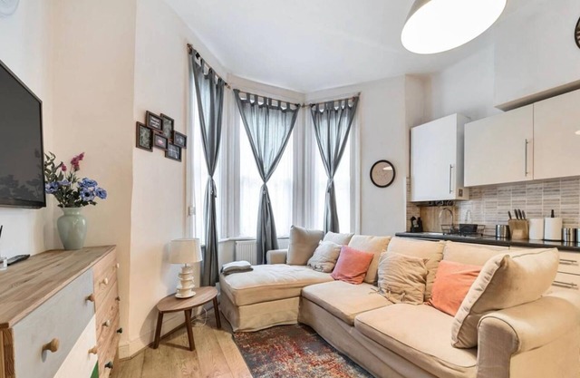 Centrally Located Brixton Haven