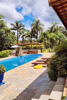 Chácara dos Sonhos com Piscina e Hidromassagem