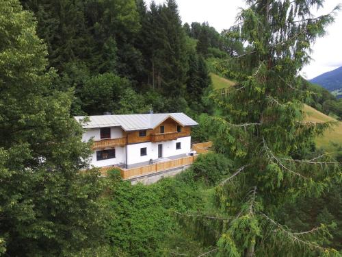 Chalet in Bruck near Ski Slopes