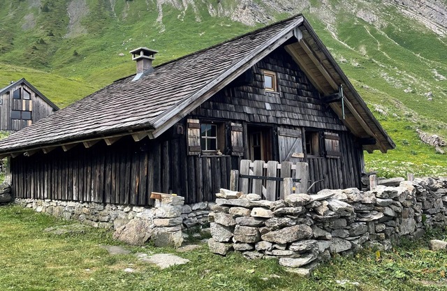Alpine chalet facing Mont Blanc, accessible only on foot.