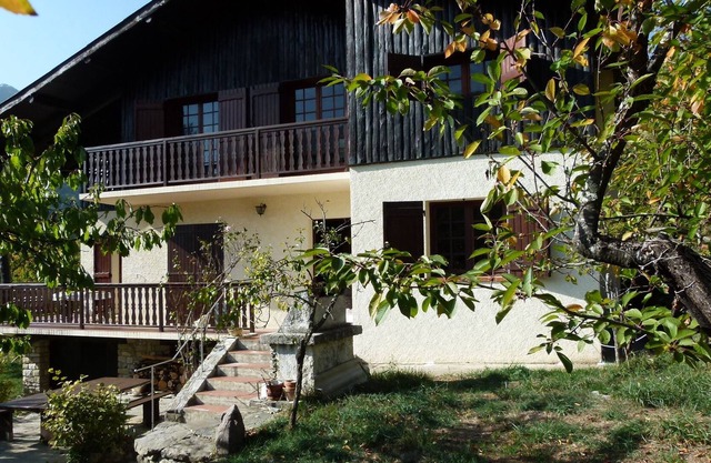 Chalet en el parque Mercantour con hermosa terraza y gran terreno cerrado