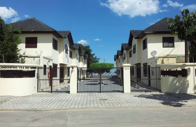 Chalet en vilagio, cerca de la playa, centro, canal, skate park y tiendas !!!!
