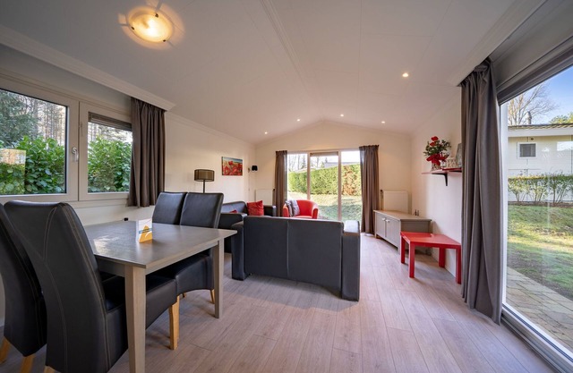 Chalet bien amueblado con jardín, cerca de Brunssummerheide