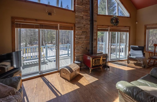 Chalet with sauna a few minutes from the Versant Nord of Tremblant