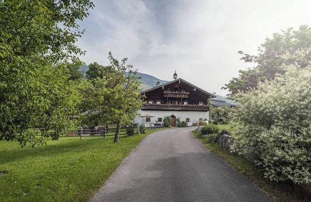 Chalet "Wolfbachgut" con vistas a la montaña y sauna