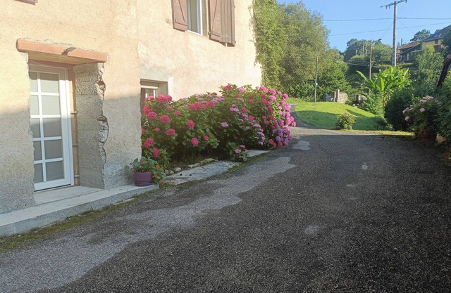 Chambre au Calme et Totalement Indépendante de la Maison Principale