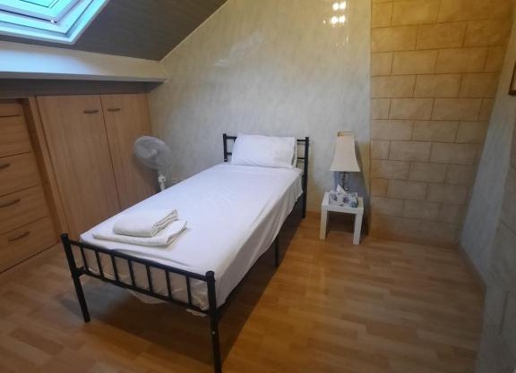 Chambre Spacieuse RER A