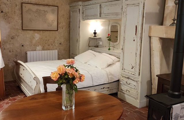 Chambre Troglodyte 26m² Proche des Chateaux de la Loire des Circuits a Velo