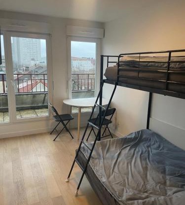 Chambres privées dans un appartement de 4 pièces