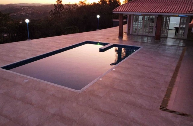 VENDO HERMOSA CASA EN VENTA. al Shopping Catarina.
