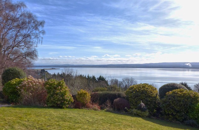 Chanonry View, Self-catering cottage with stunning sea view, Fortrose Black Isle