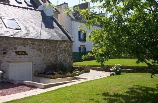 Casa de carácter, clasificada ** (oficina de turismo), Tréboul
