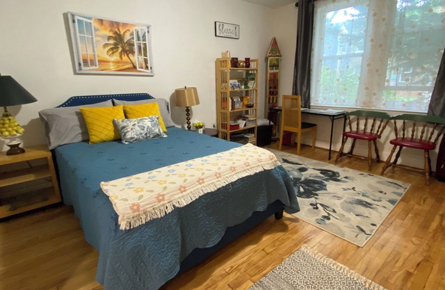 Charm and Comfort in Capitol Hill
