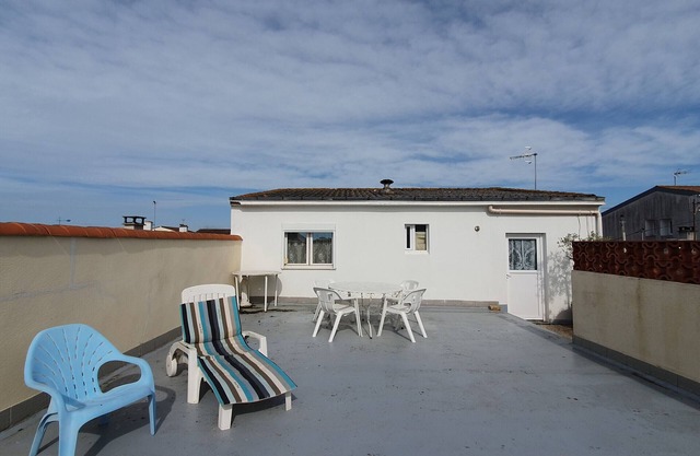 Acogedor apartamento con terraza, cerca de la playa y comercios