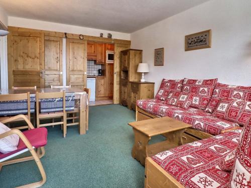 Charmant 2 Pièces Méribel, Skis aux Pieds, WIFI, Animaux Admis - FR-1-182-135