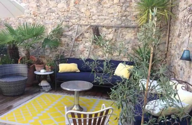 Charming house with large patio