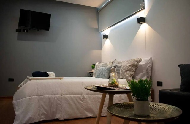 Charming 1-bedroom apartment in pleasant Quito with WiFi