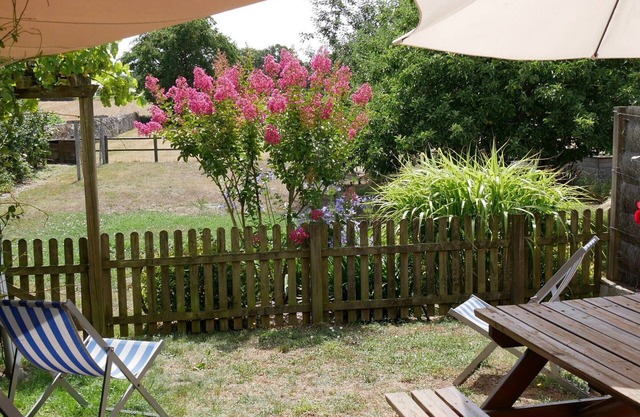 Gîte XVe s. en Vignoble avec Terrasse, Wi-Fi et Vélos – Près de Nantes