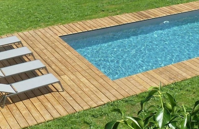 Casa Rural Renovada del Siglo XVIII con Piscina y Amplio Jardín