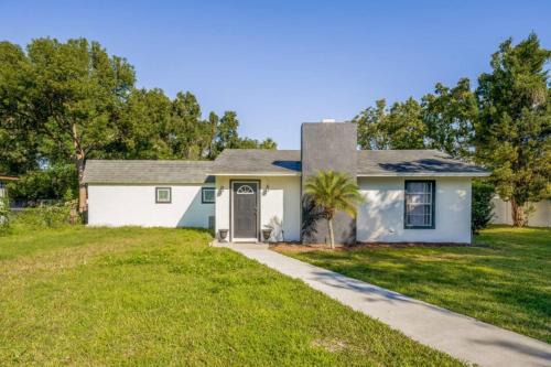 Charming 1br 3 Beds Fenced Yard