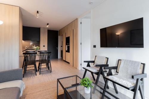 Charming 1BR Retreat Close To Parque Arauco Mall