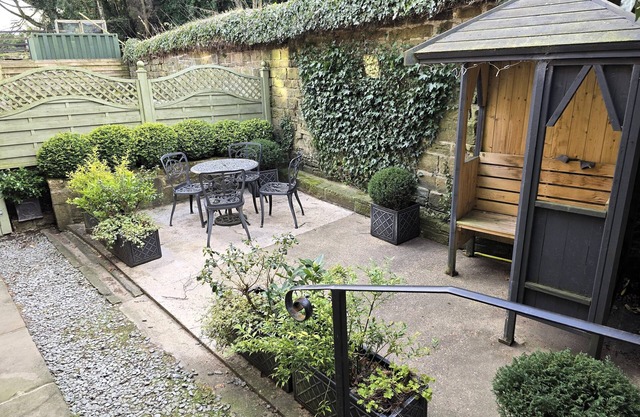 Encantadora casa de campo de 2 dormitorios, jardín cerrado y patio Nr Holmfirth, Holme Valley