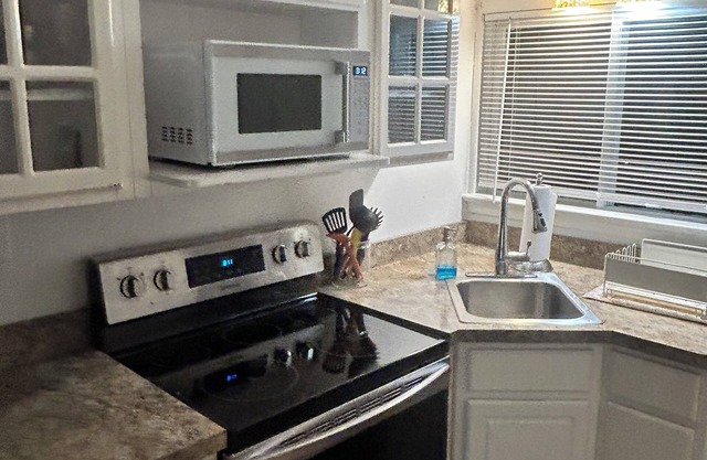Charming 2-bedroom apartment with AC, WiFi in fabulous Easton