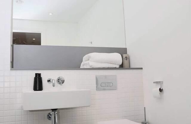 Charming 3-Bed Apartment in London