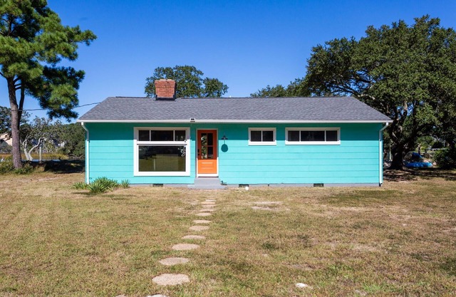 Charming 3 bedroom cottage in beautiful VB with Deepwater access, New dock