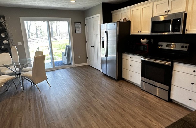 Charming 4 bedroom home minutes from Downtown!