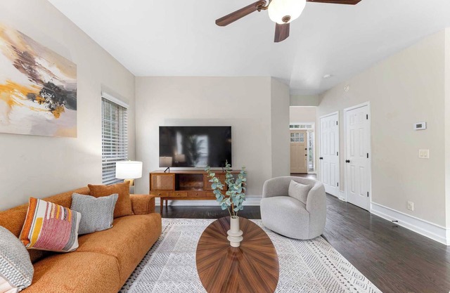 Charming 5BR Home with Lush Garden & Month-to-Month Pet-Friendly Stay #41856