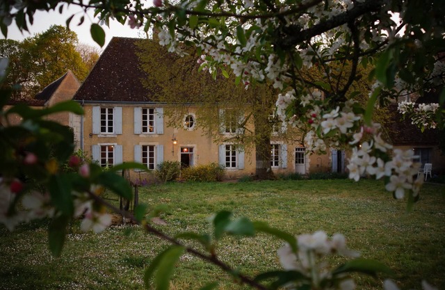 Charming 6 bedroom Holiday Home in Le Perche