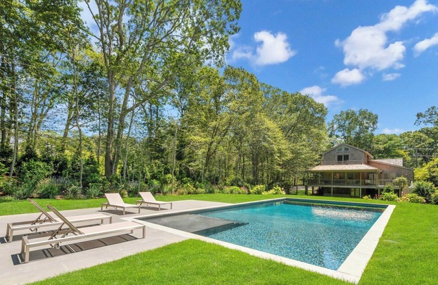 Charming Amagansett Cottage with Pool, Perfectly Situated near Town and...